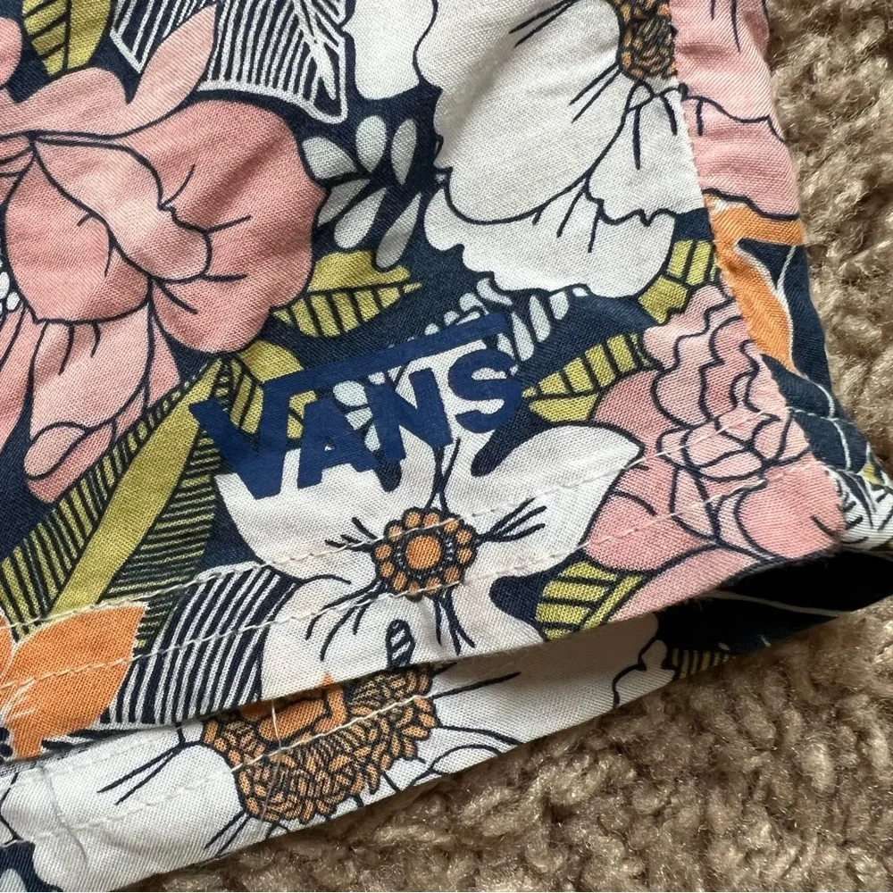 Vans floral shorts - Picture 2 of 9